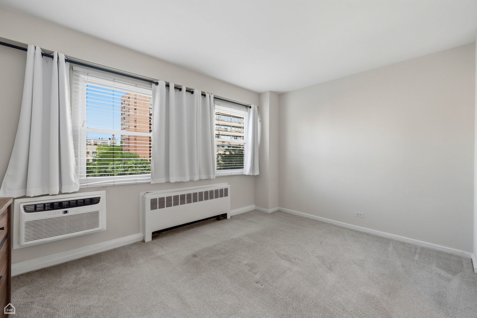2909 North Sheridan Road, Unit 605 Chicago, IL 60657 - Photo 8 of 15