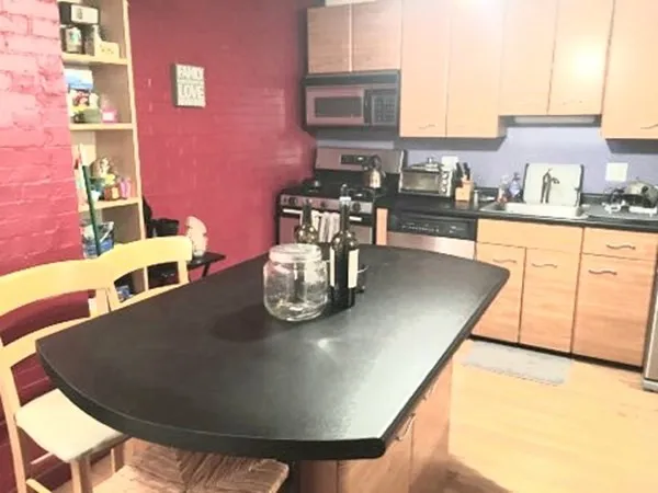 $3,950 | 42 Chauncy Street, Unit 4B, Boston, MA 02111