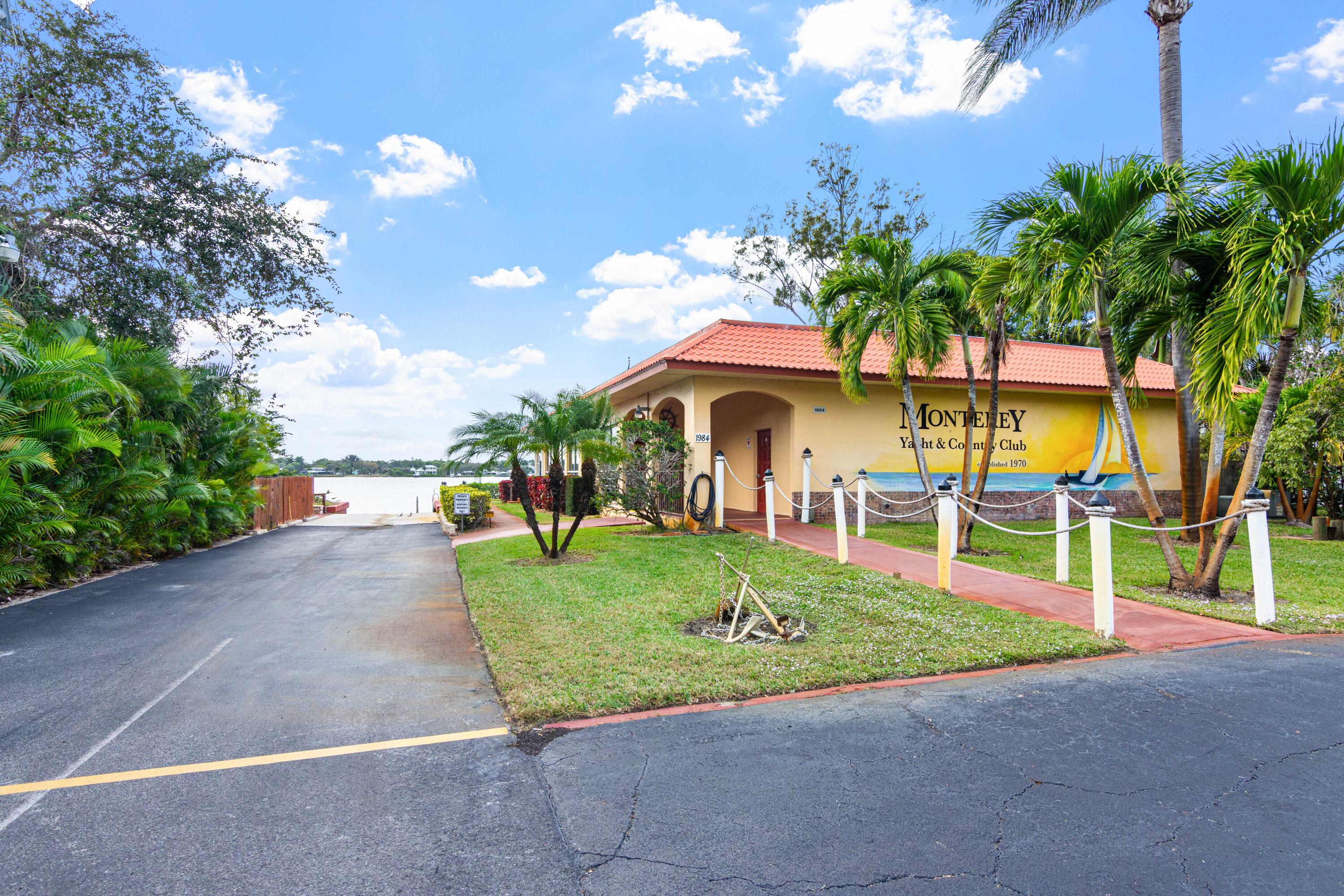 1981 Southwest Palm City Road, Unit 42H Stuart, FL 34994 - Photo 23 of 43 a view of a backyard