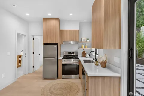 $1,799,000 | 3183 Cesar Chavez, Unit 1, San Francisco, CA 94110