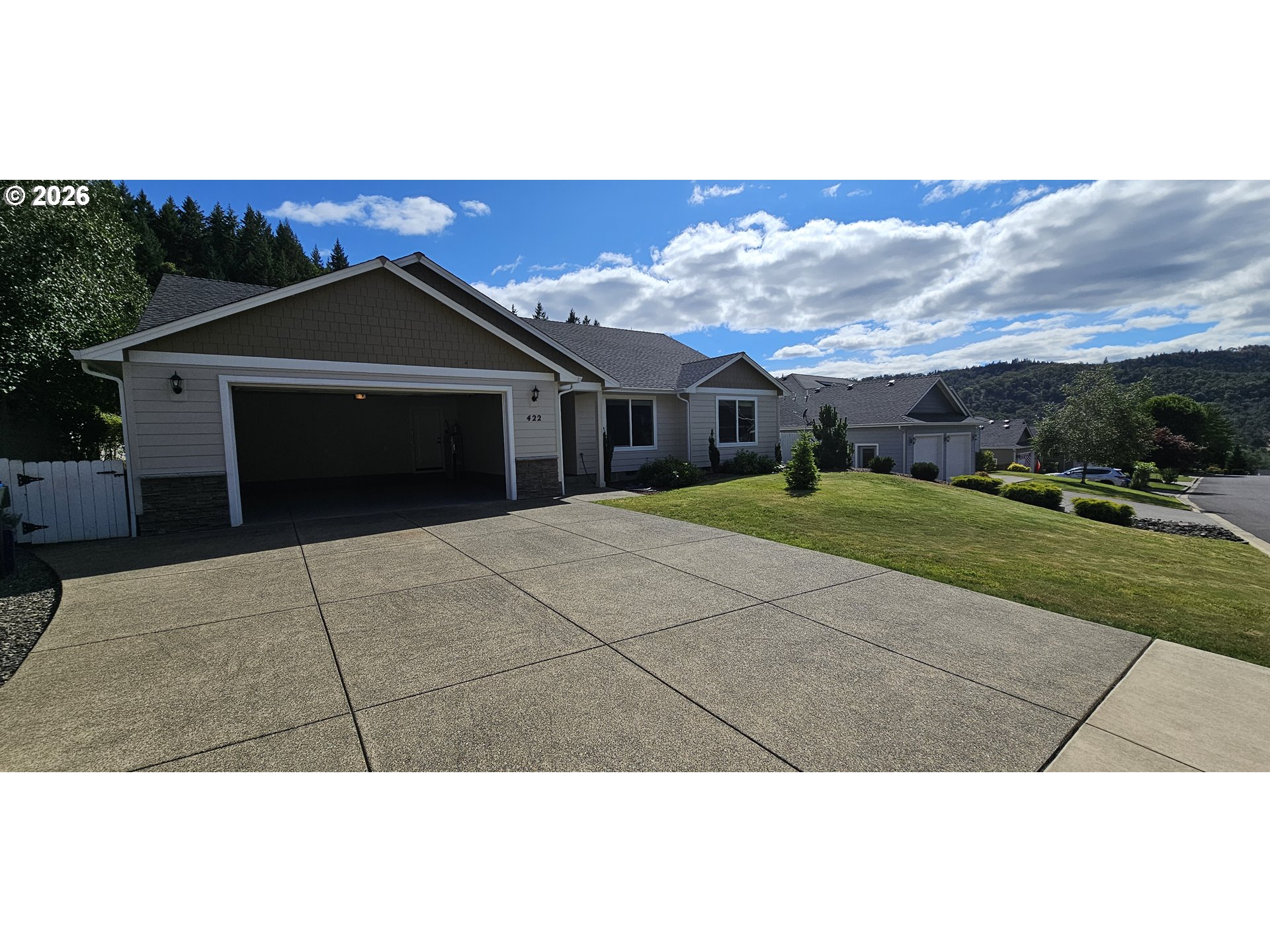 422 Oak Valley Loop Winchester, OR 97495 - Photo 26 of 32