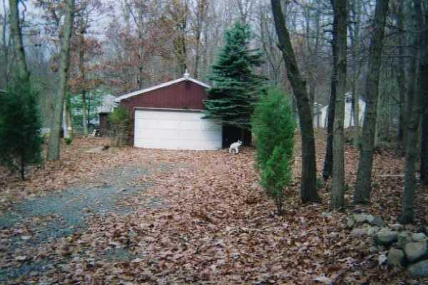 432 Maple Road Effort, PA 18330 - Photo 3 of 13 garage w/electric, phone and heat