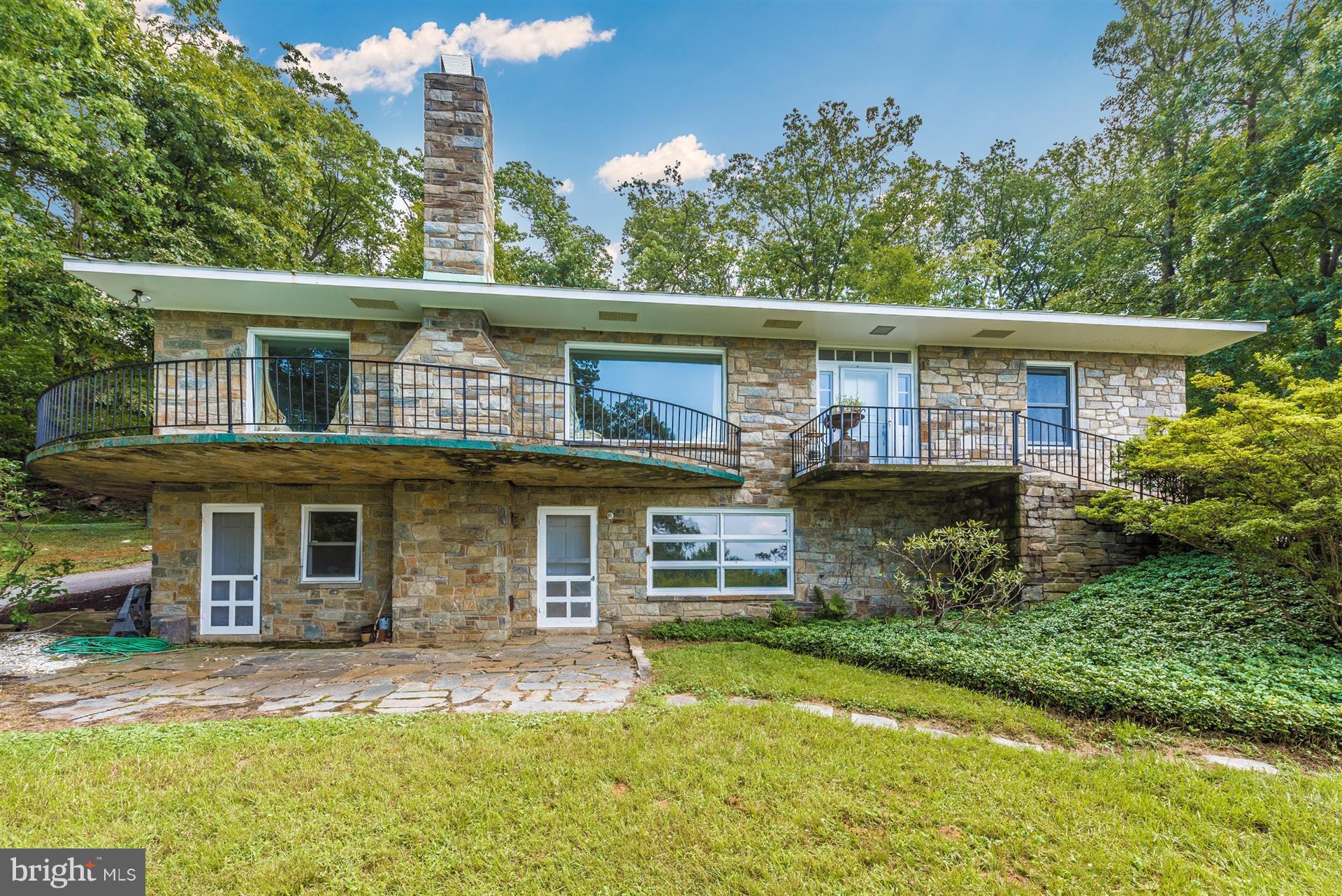 3455 Mar Lu Ridge Road Jefferson, MD 21755 - Photo 1 of 37 Exterior (Front)
