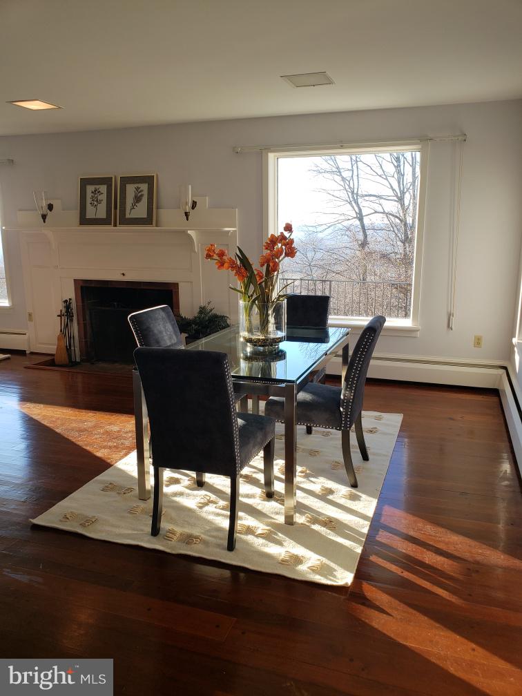 3455 Mar Lu Ridge Road Jefferson, MD 21755 - Photo 13 of 37 Dining area