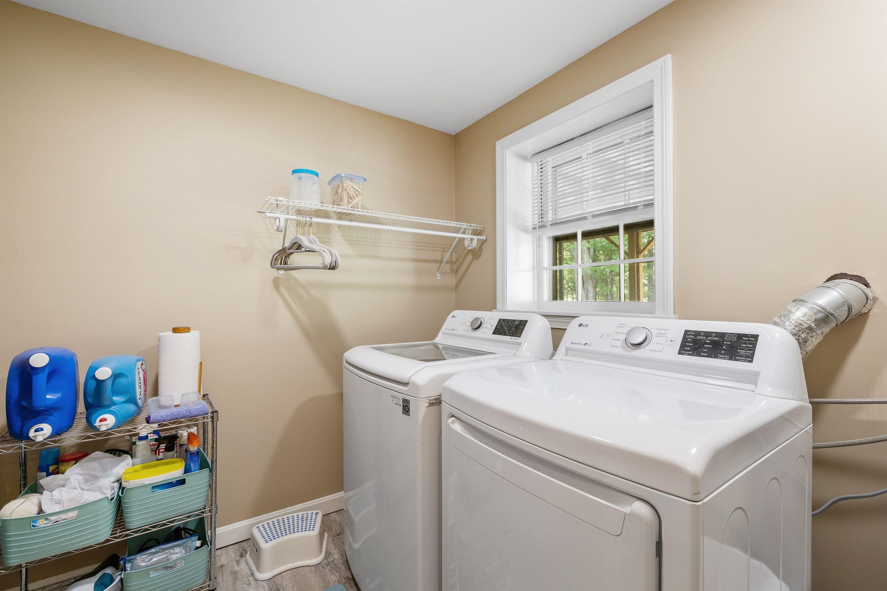 522 Oak Street Manchester, NH 03104 - Photo 21 of 33