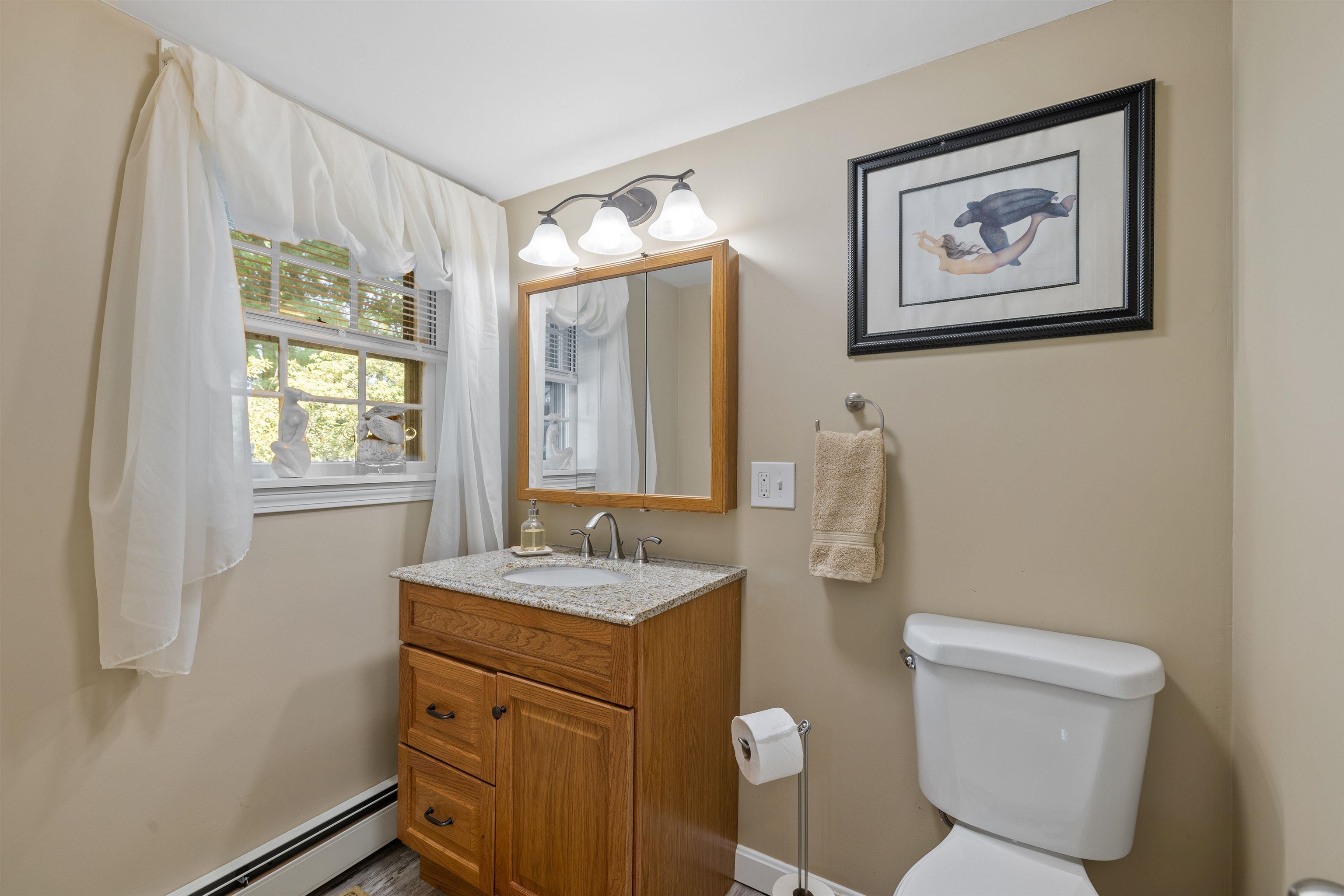 522 Oak Street Manchester, NH 03104 - Photo 22 of 33