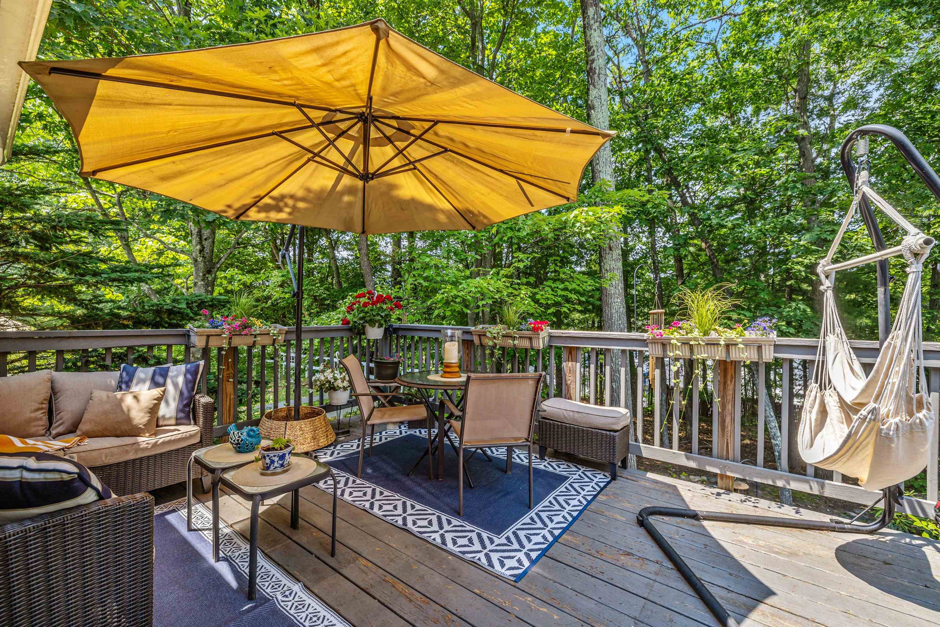 522 Oak Street Manchester, NH 03104 - Photo 24 of 33