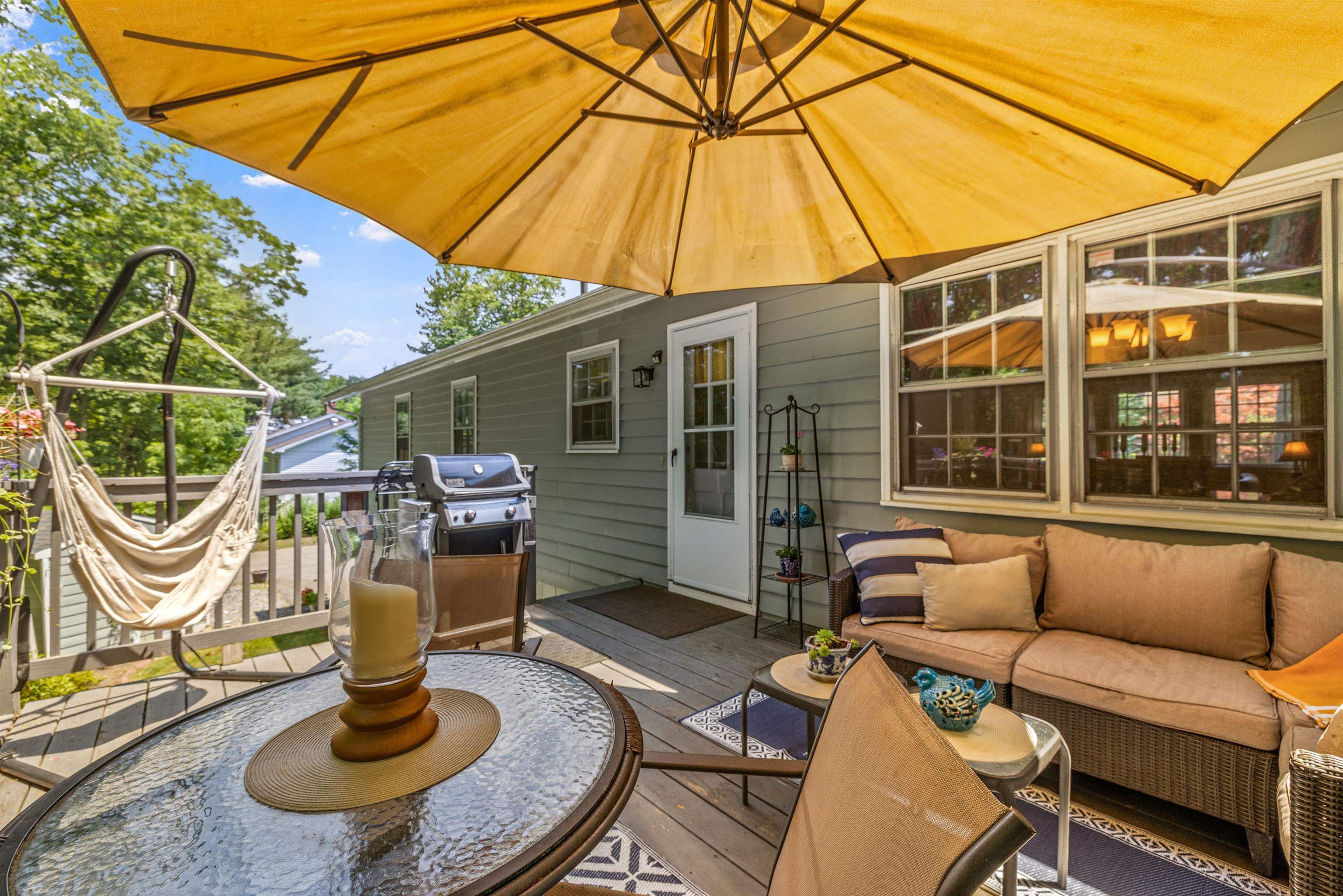 522 Oak Street Manchester, NH 03104 - Photo 25 of 33