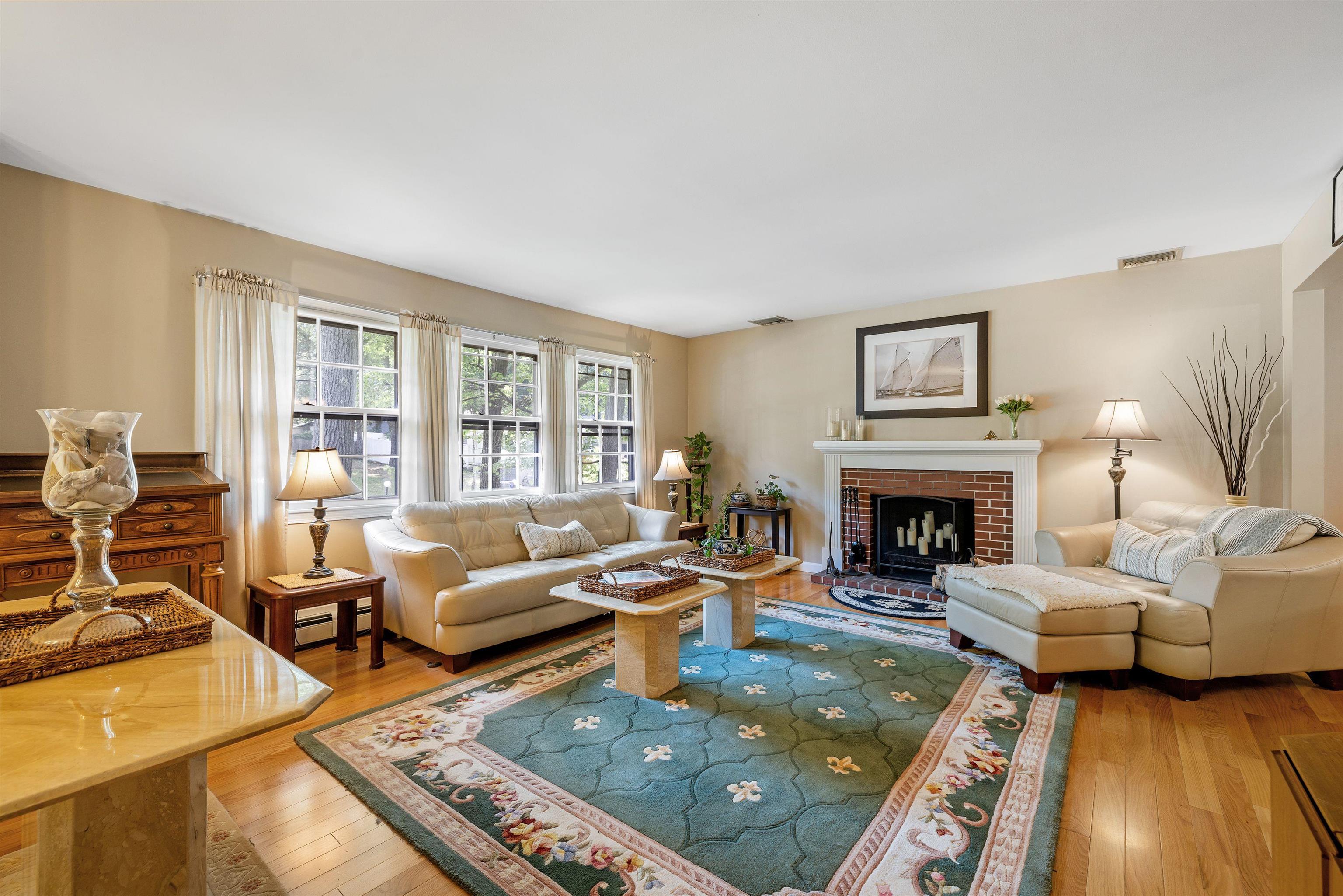 522 Oak Street Manchester, NH 03104 - Photo 30 of 33