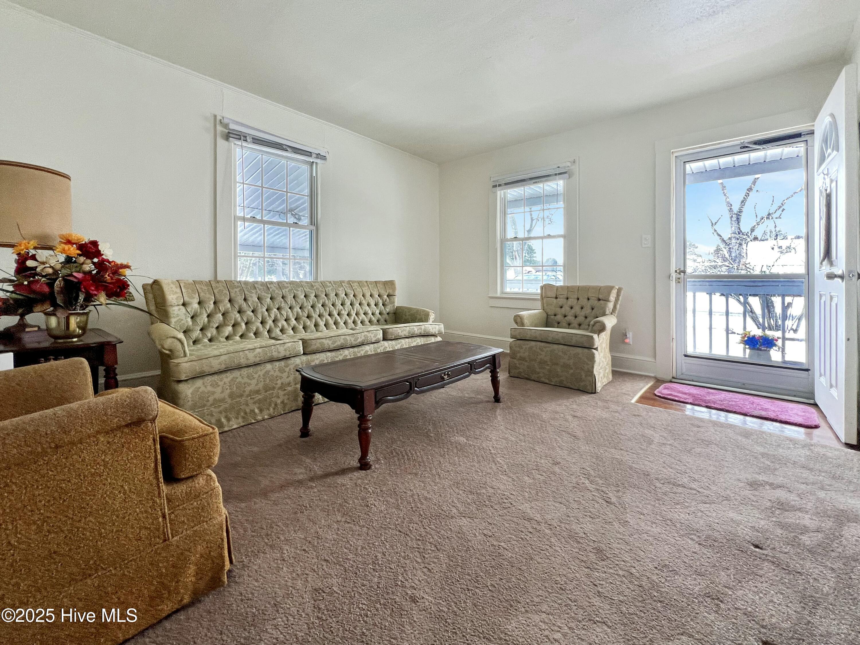 322 Mexico Road Edenton, NC 27932 - Photo 5 of 19 Living room