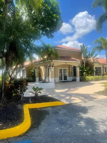 $1,600 | 1089 Benoist Farms Road, Unit 107, West Palm Beach, FL 33411