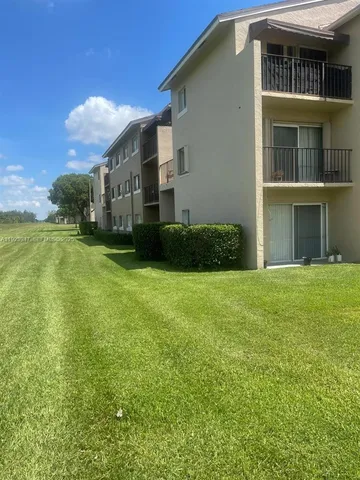 $1,600 | 1089 Benoist Farms Road, Unit 107, West Palm Beach, FL 33411