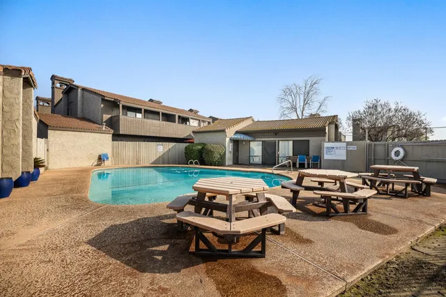 $280,000 | 897 Greenfield Avenue, Hanford, CA 93230