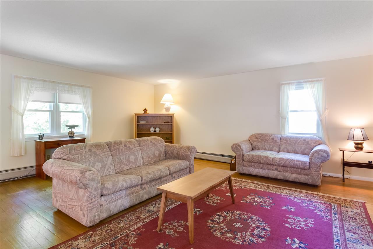 304 Stage Road Nottingham, NH 03290 - Photo 14 of 38