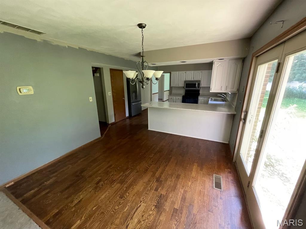 4441 Old Caseyville Road Belleville, IL 62223 - Photo 9 of 30