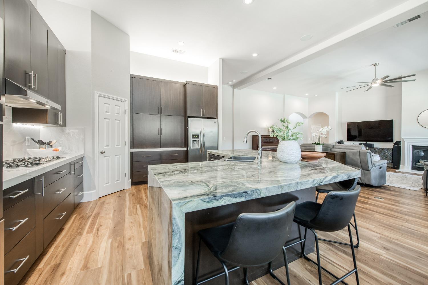 3081 Pico Avenue Clovis, CA 93619 - Photo 7 of 38