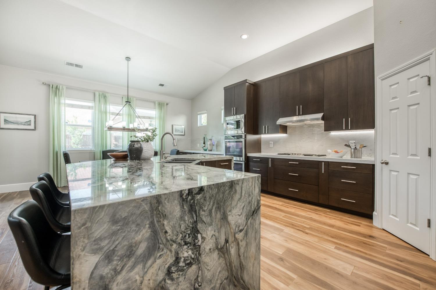 3081 Pico Avenue Clovis, CA 93619 - Photo 8 of 38