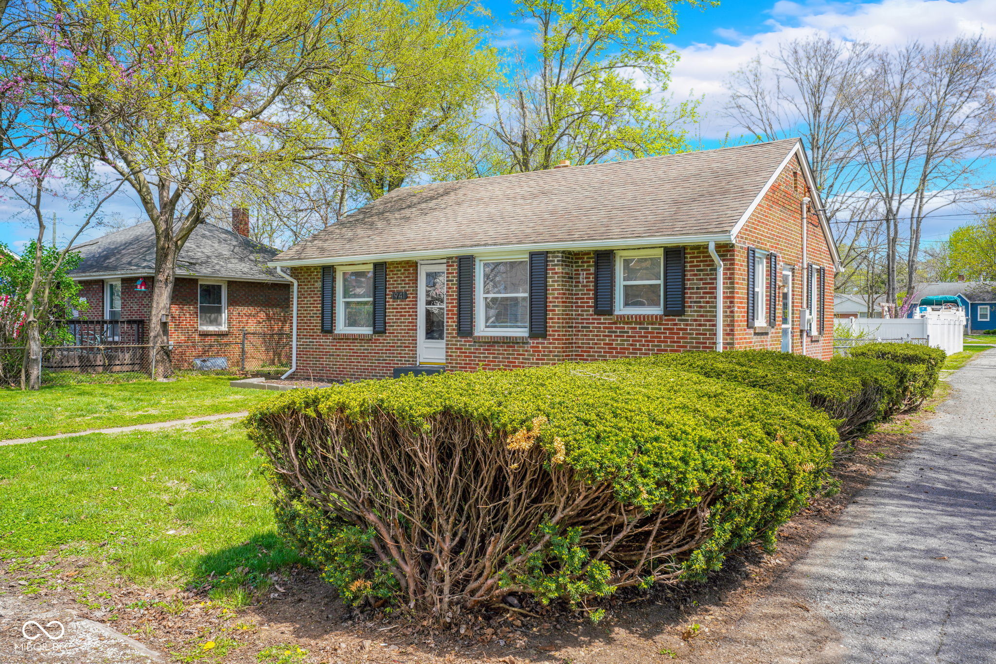 1941 Union Street Columbus, IN 47201 - Photo 3 of 22