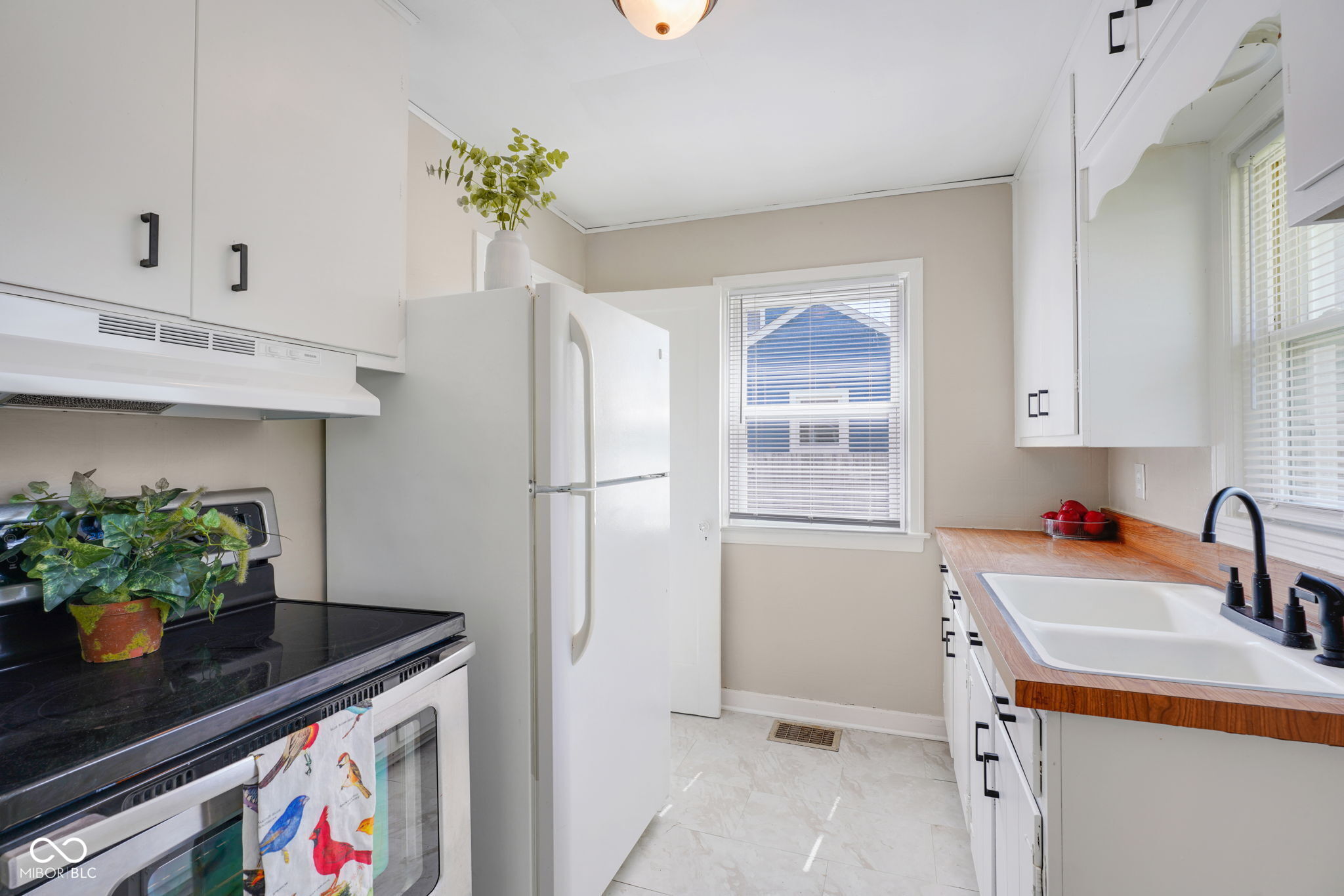 1941 Union Street Columbus, IN 47201 - Photo 7 of 22