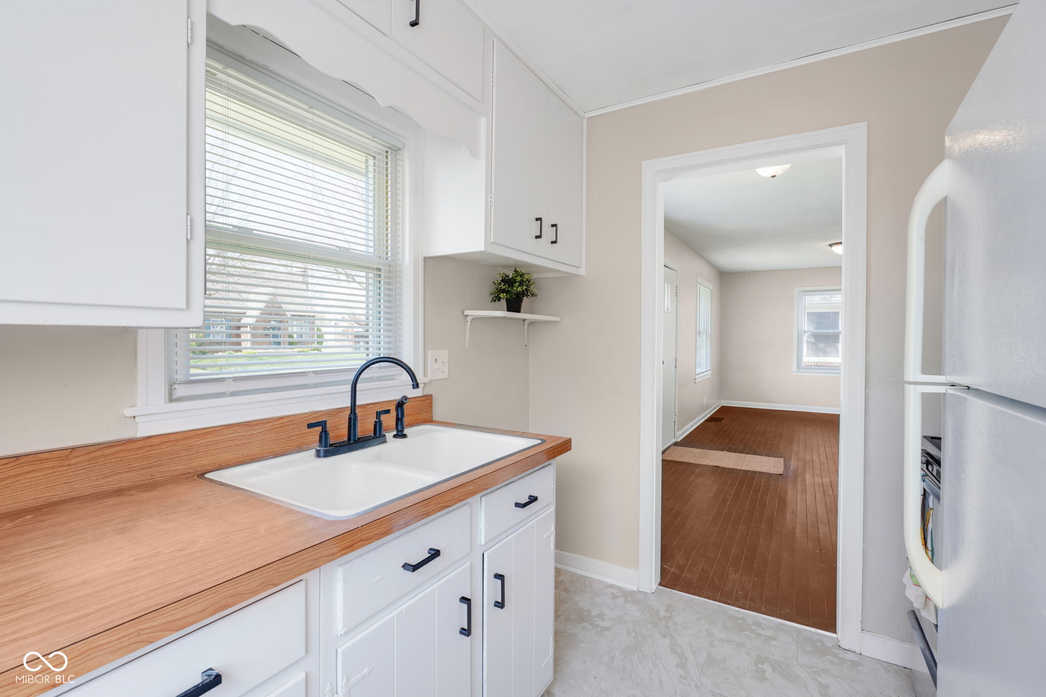 1941 Union Street Columbus, IN 47201 - Photo 8 of 22