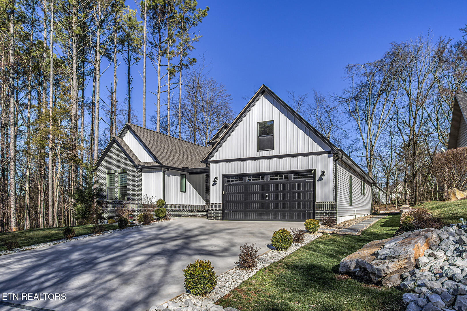 131 Dudala Way Loudon, TN 37774 - Photo 2 of 60 02_131 Dudala Way_FrontRight