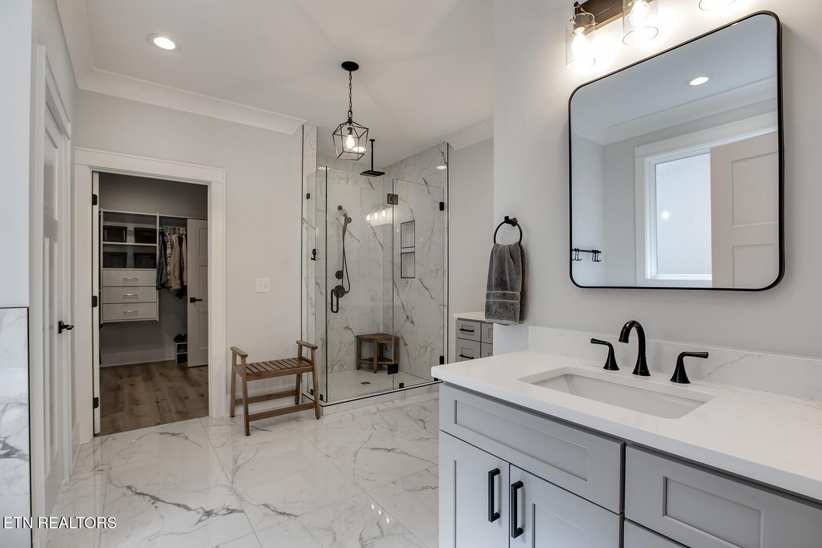 131 Dudala Way Loudon, TN 37774 - Photo 32 of 60 32_131 Dudala Way_MasterBath04