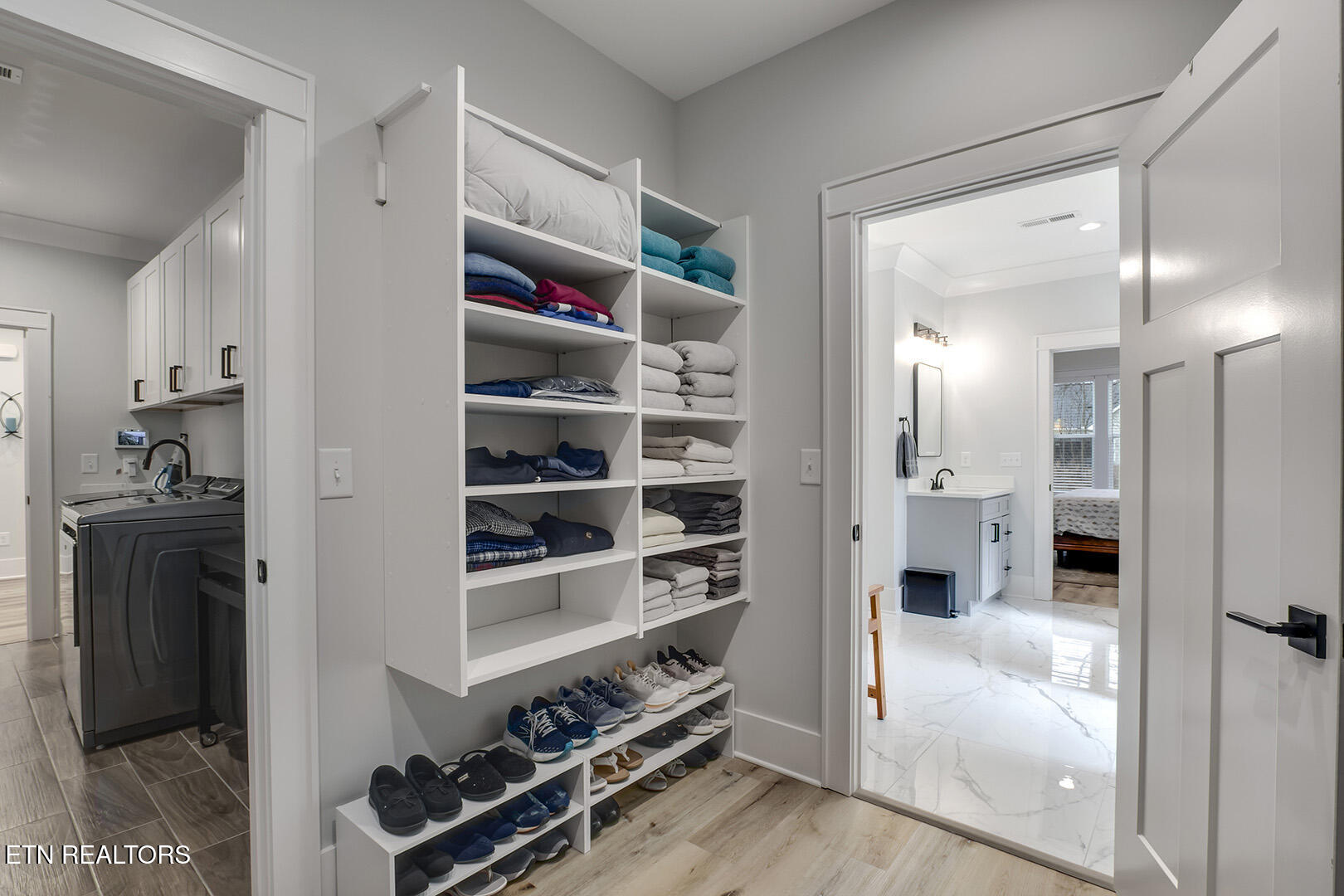 131 Dudala Way Loudon, TN 37774 - Photo 34 of 60 34_131 Dudala Way_MasterCloset02