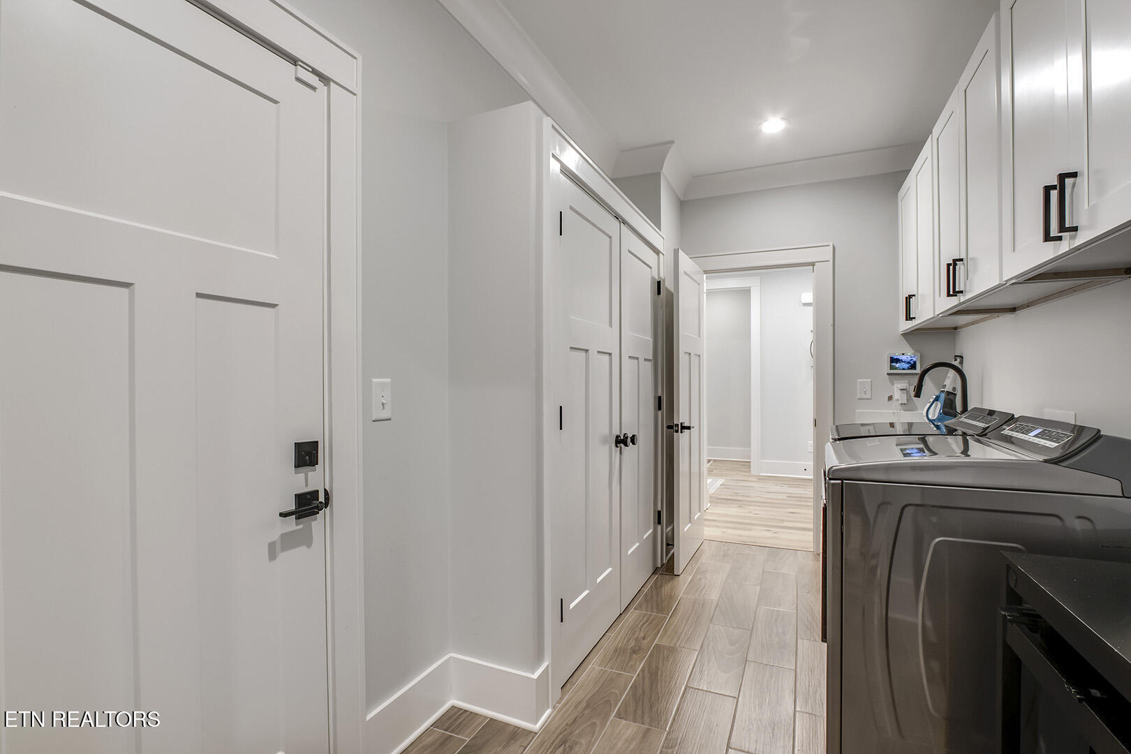 131 Dudala Way Loudon, TN 37774 - Photo 35 of 60 35_131 Dudala Way_Laundry01