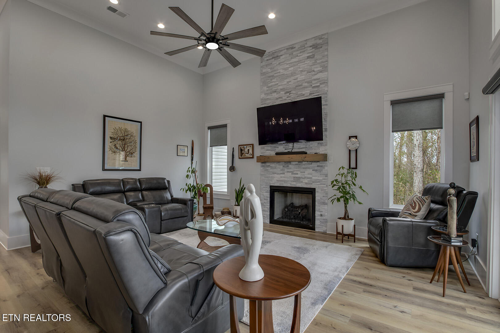 131 Dudala Way Loudon, TN 37774 - Photo 6 of 60 06_131 Dudala Way_Living02