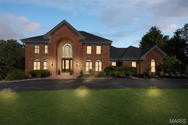 $1,550,000 | 2242 Whitney Pointe Drive, Clarkson Valley, MO 63005