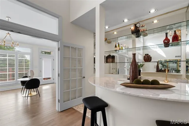 $1,550,000 | 2242 Whitney Pointe Drive, Clarkson Valley, MO 63005