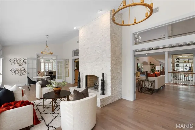 $1,550,000 | 2242 Whitney Pointe Drive, Clarkson Valley, MO 63005