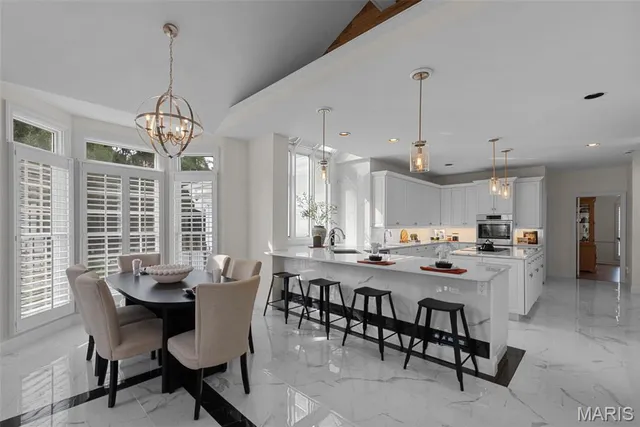 $1,550,000 | 2242 Whitney Pointe Drive, Clarkson Valley, MO 63005