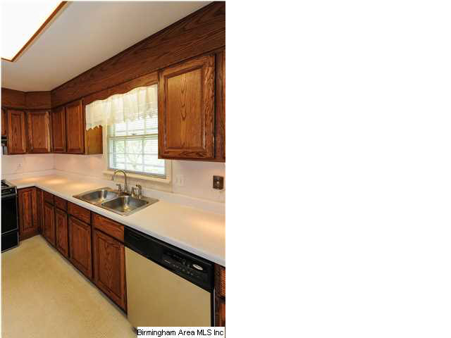 433 Ferncliff Drive Birmingham, AL 35213 - Photo 12 of 32