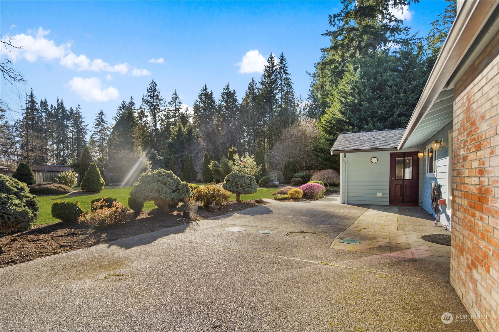 19325 Northeast Redmond Road Redmond, WA 98053 - Photo 32 of 38 Gallery Image 32