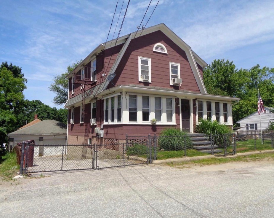 75 Kenwood Street Woonsocket, RI 02895 - Photo 2 of 29