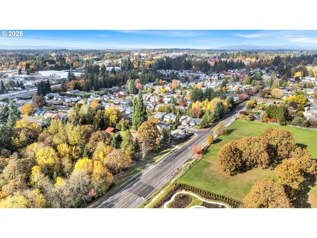 a picture of city view with outdoor space