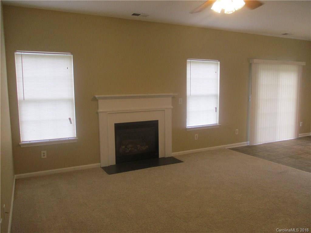 11524 Chapeclane Road, Unit 25 Charlotte, NC 28278 - Photo 3 of 28