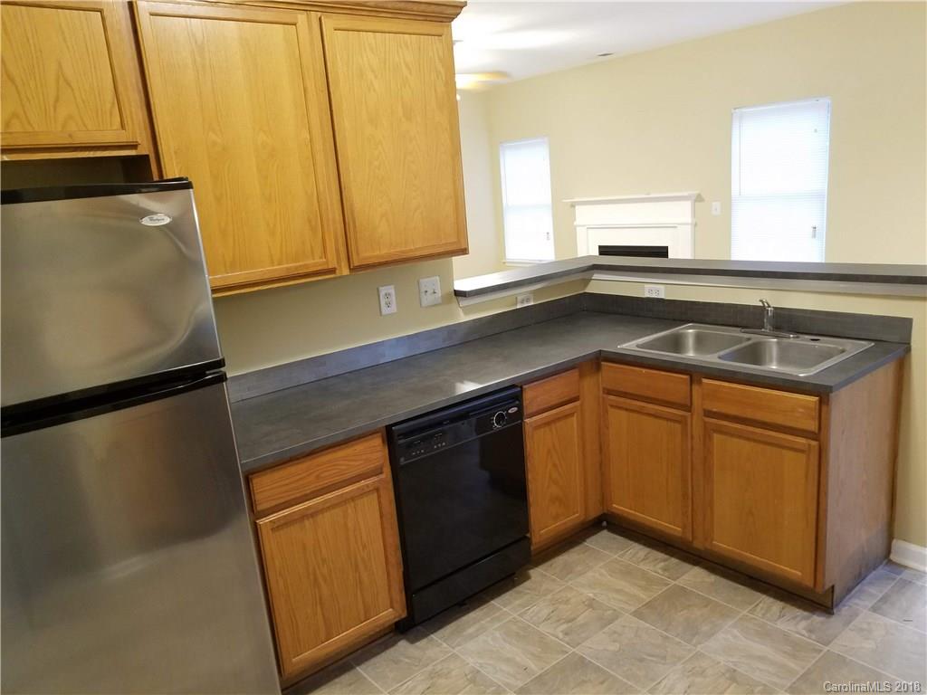 11524 Chapeclane Road, Unit 25 Charlotte, NC 28278 - Photo 6 of 28
