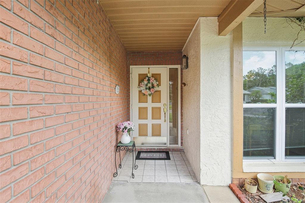 11622 Cocowood Drive New Port Richey, FL 34654 - Photo 3 of 31