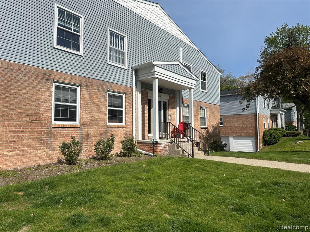 509 East University Drive Rochester, MI 48307 - Photo 2 of 20