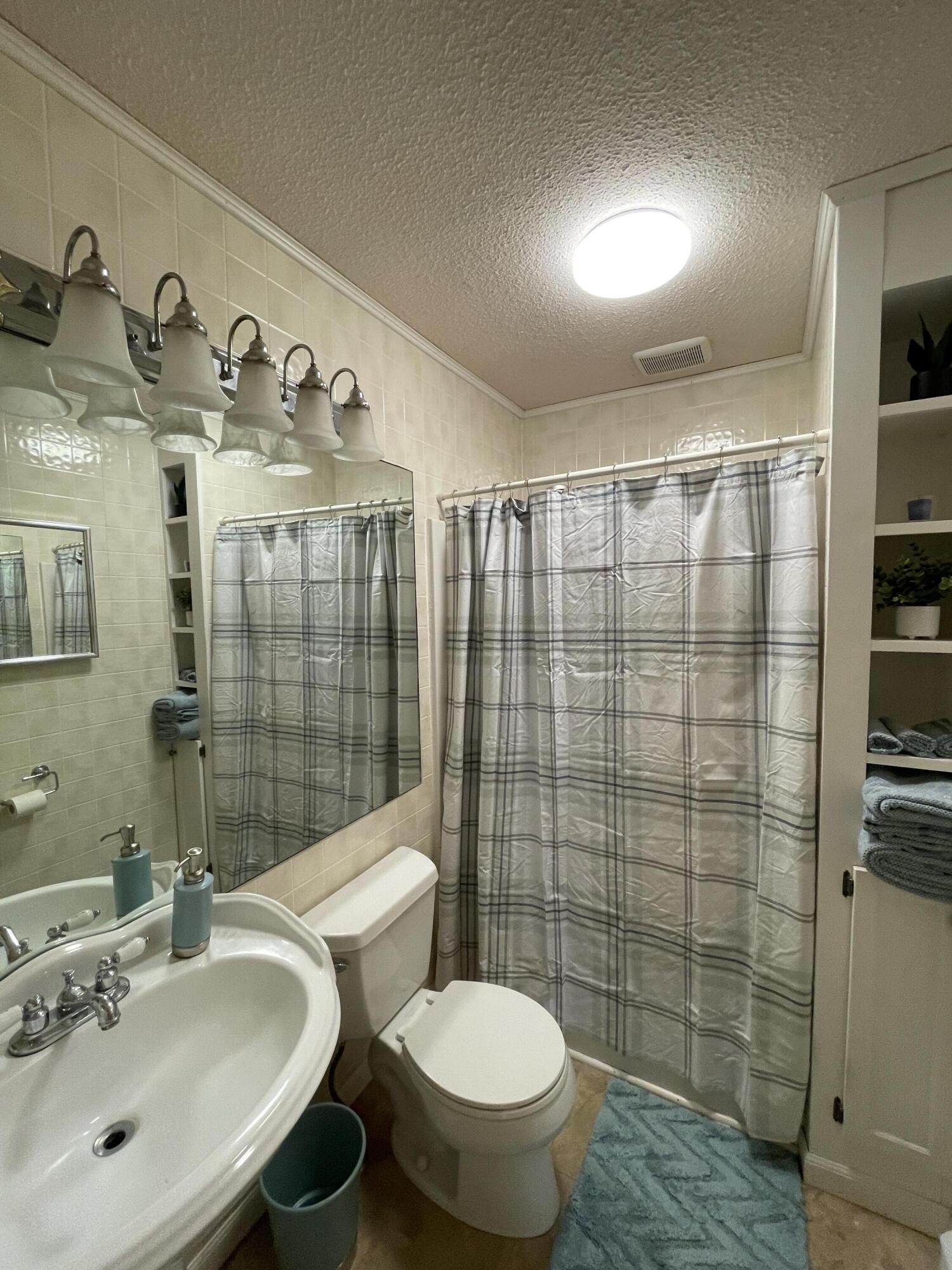 360 Belgrade Road Oakland, ME 04963 - Photo 21 of 44 Full bath