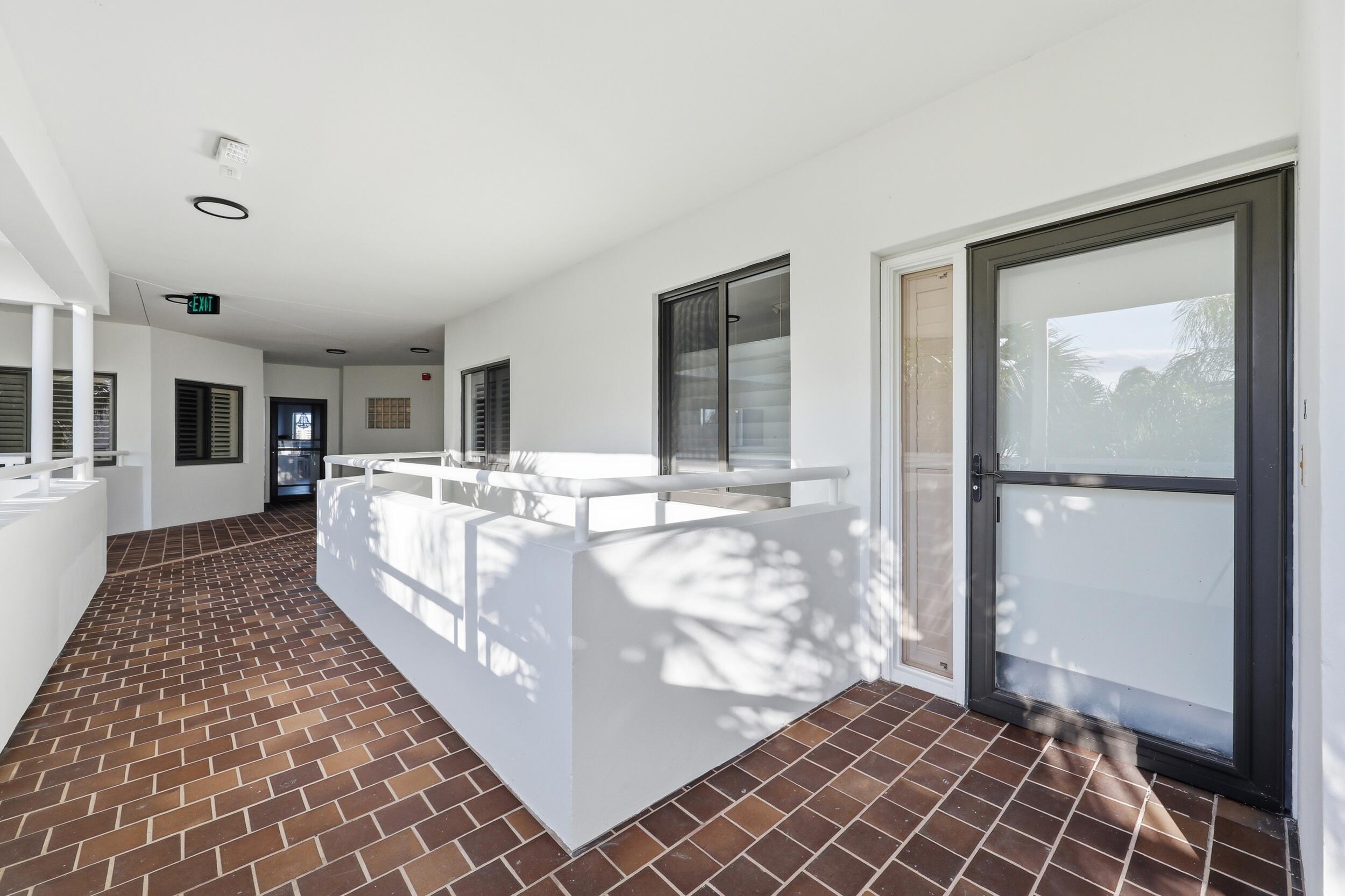 200 Waterway Road, Unit 307 Tequesta, FL 33469 - Photo 3 of 37 2_8p3a4308