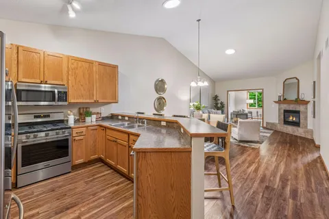 $324,900 | 464 Meadow Lane, Norwood Young America, MN 55397