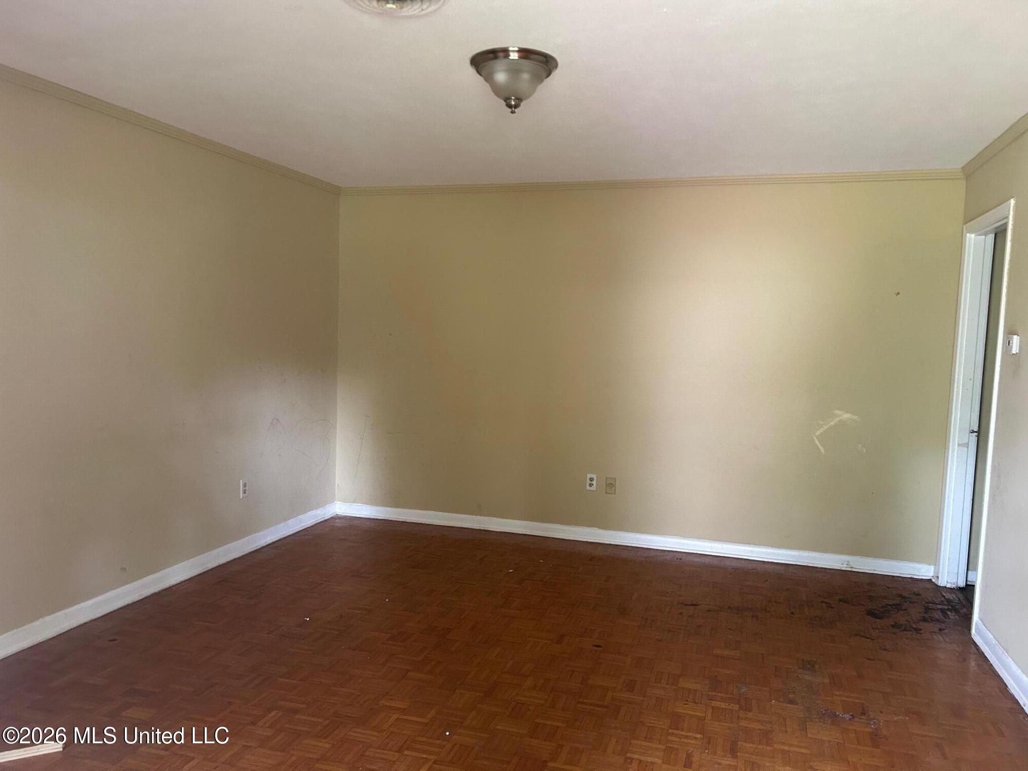 2261 Sloane Street Jackson, MS 39204 - Photo 9 of 11 Den without chairs