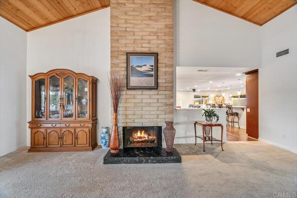 13815 Hilldale Road Valley Center, CA 92082 - Photo 15 of 64 Living Room