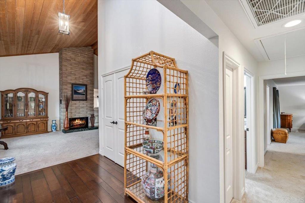 13815 Hilldale Road Valley Center, CA 92082 - Photo 25 of 64 Entry Way