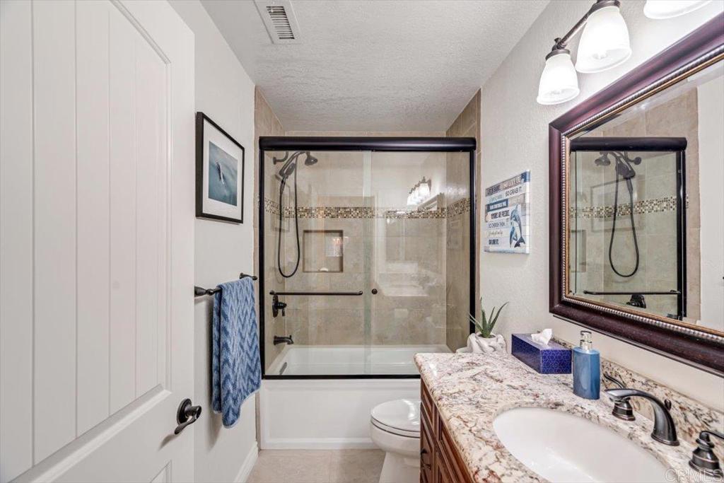 13815 Hilldale Road Valley Center, CA 92082 - Photo 33 of 64 Hall Bathroom