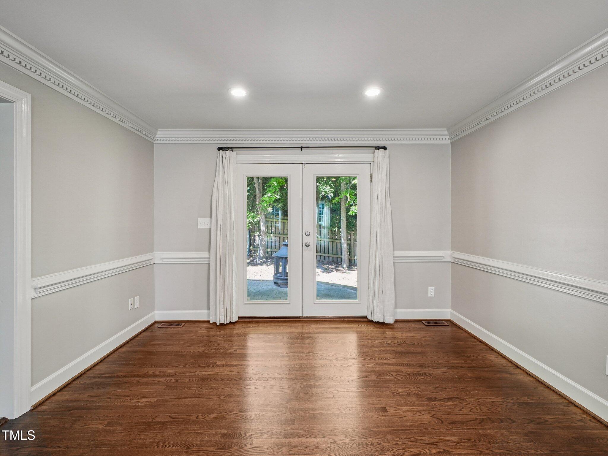 6729 Eastbrook Drive Raleigh, NC 27615 - Photo 9 of 33 10-web-or-mls-Eastbrook Dr-S0309-010