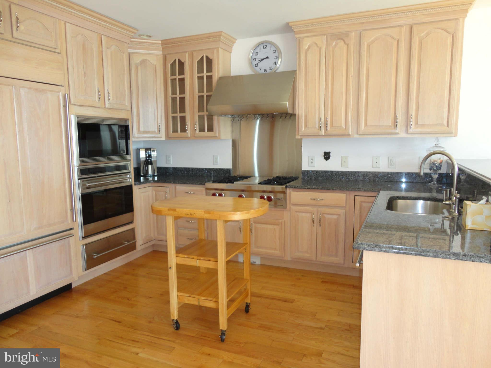 3920 New Section Road Baltimore, MD 21220 - Photo 7 of 28 Kitchen